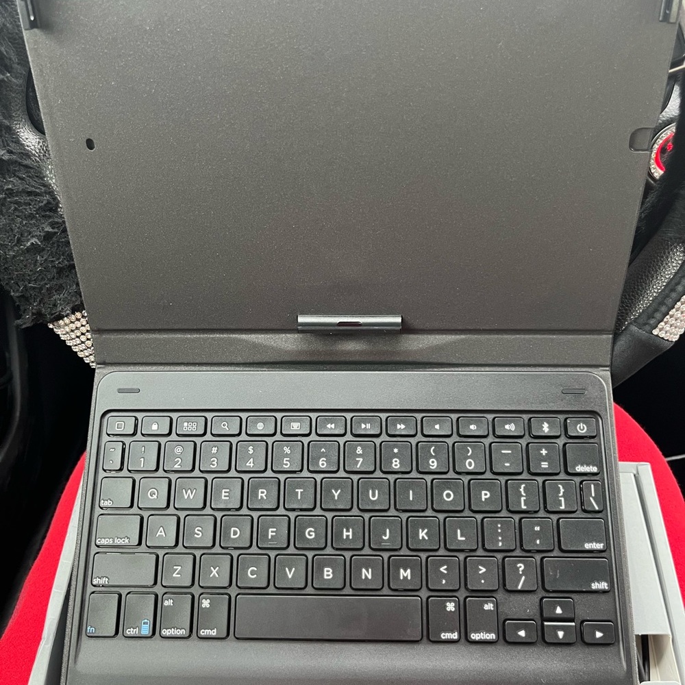 Bluetooth Tablet Keyboard